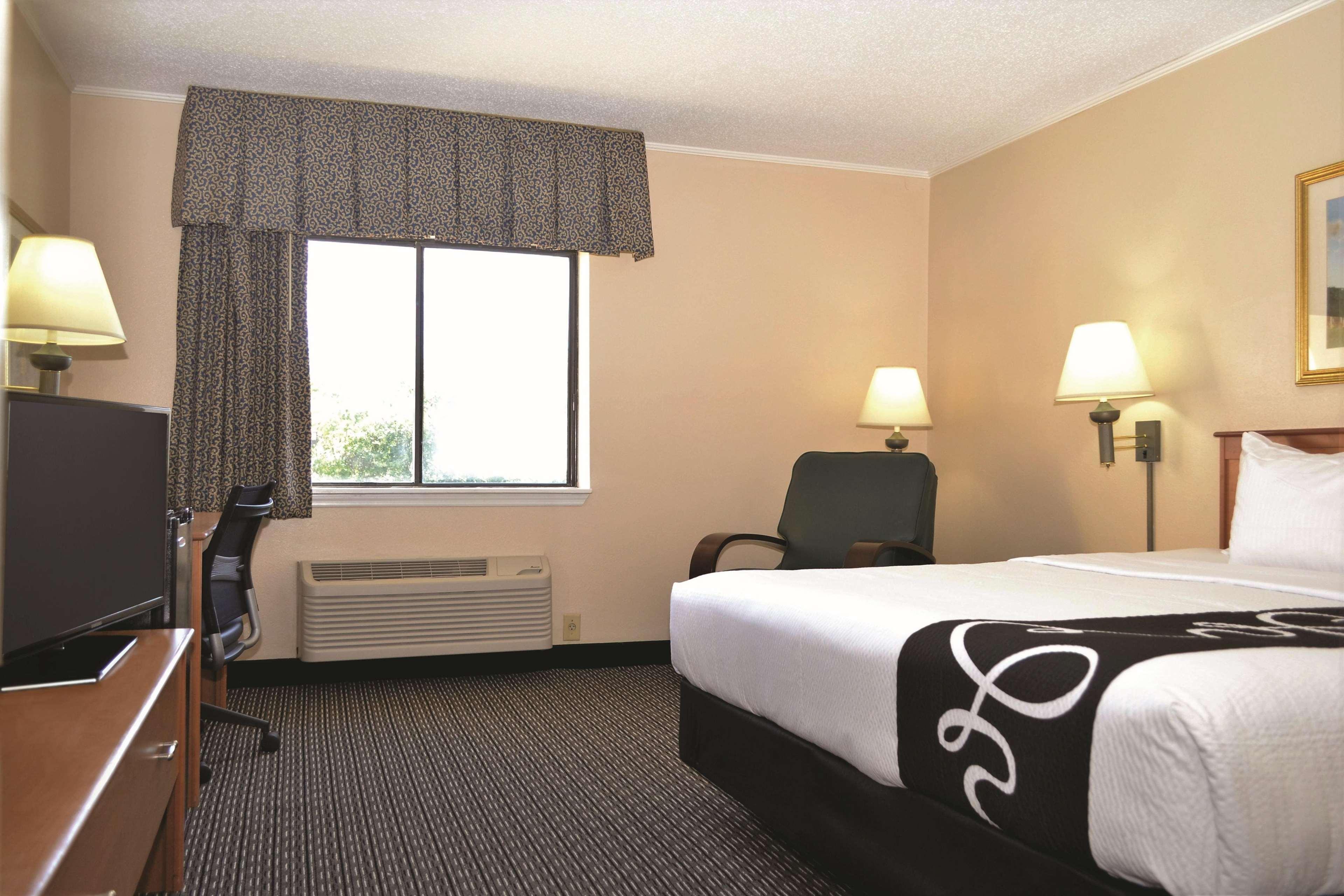 La Quinta By Wyndham Tampa Fairgrounds - Casino Hotell Mango Eksteriør bilde