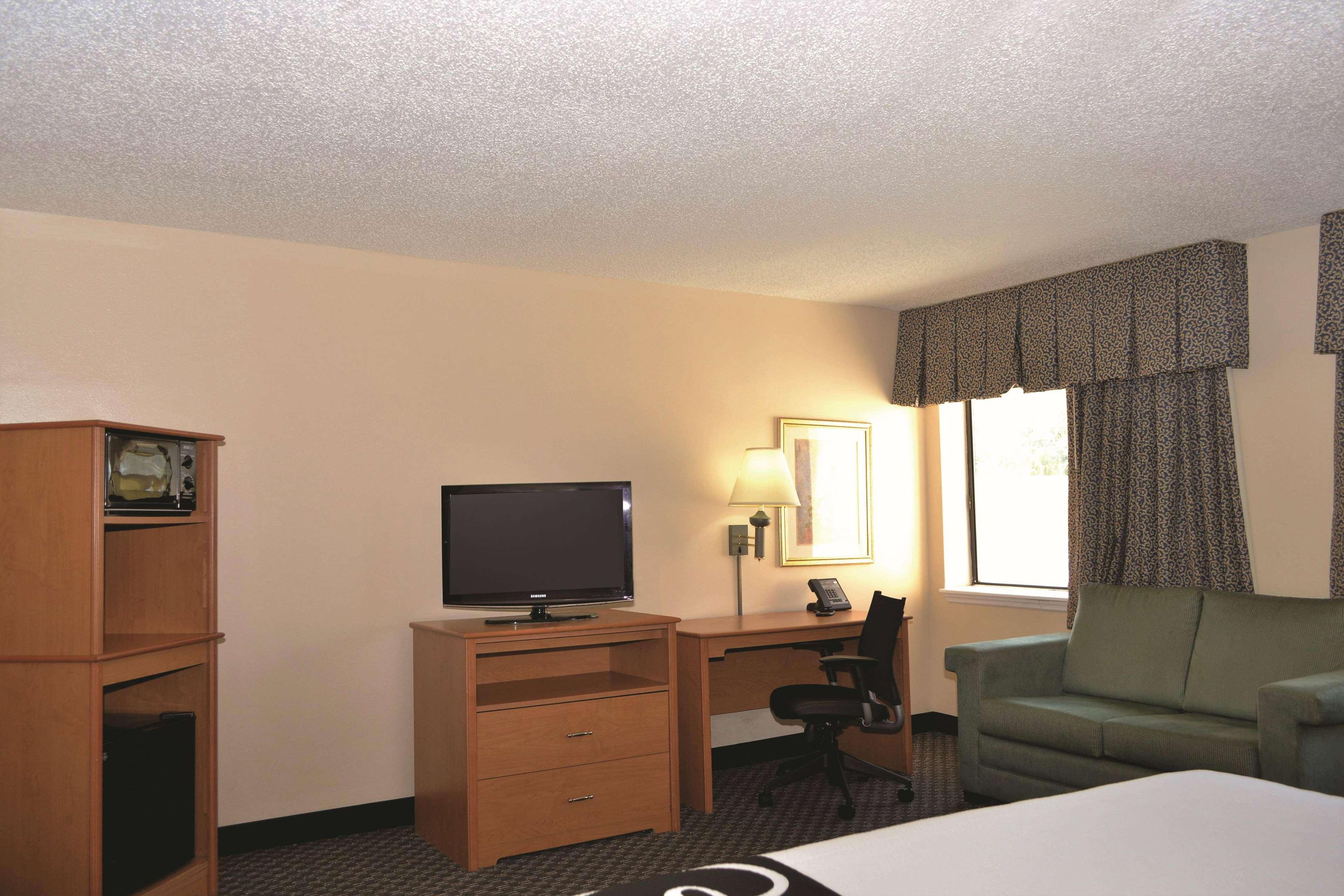 La Quinta By Wyndham Tampa Fairgrounds - Casino Hotell Mango Eksteriør bilde